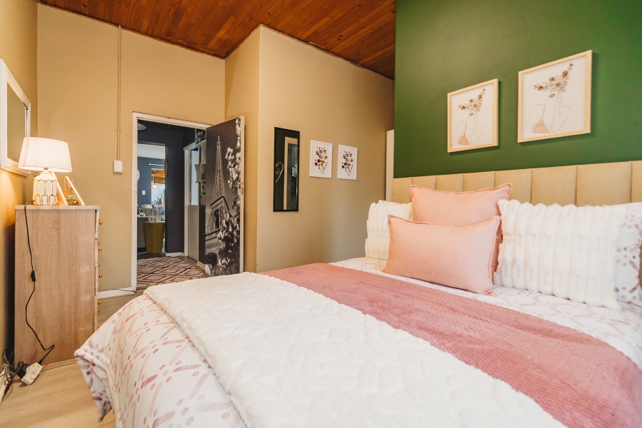 5 Bedroom Property for Sale in Blanco Western Cape
